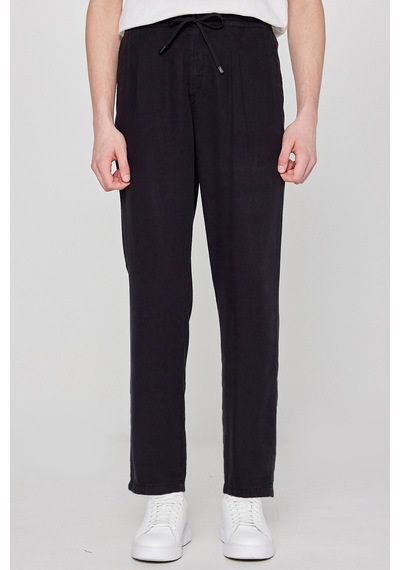Wrangler Regular Fit Normal Bel Düz Paça Pantolon Erkek Pantolon W2610167 001 Siyah