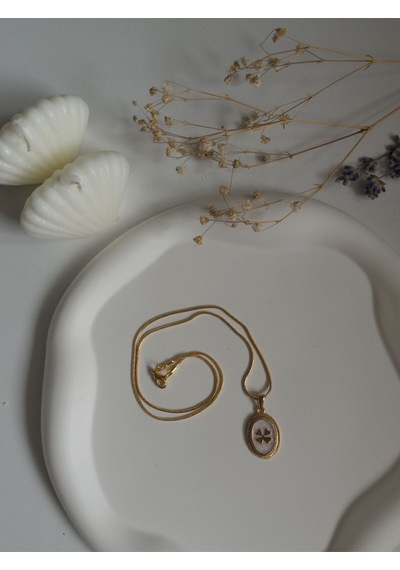 Handmade Pirinç Üzeri Altın Kaplama Oval Yonca Plaka Kadın Kolye -cloverluck Sevgiliye Hediye