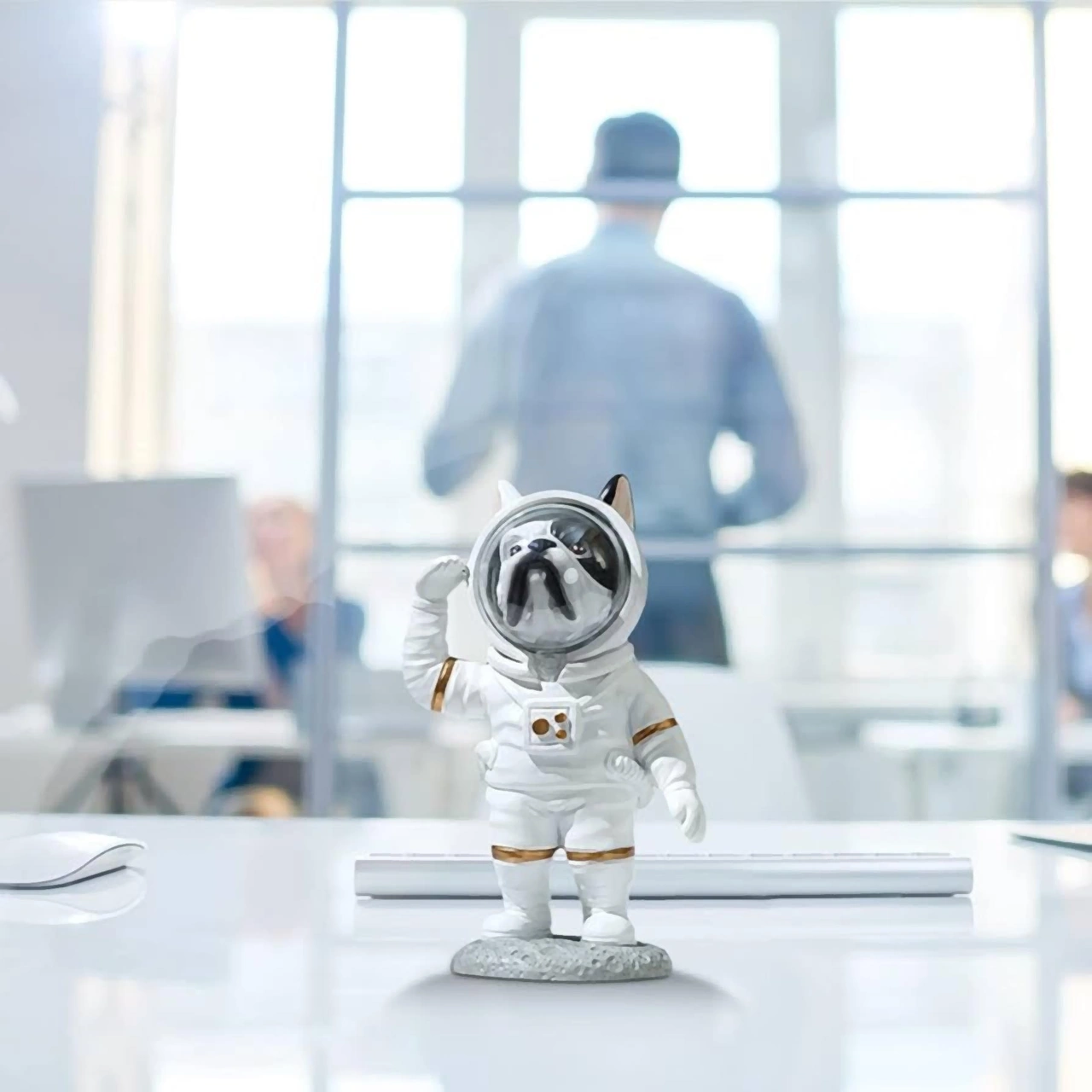Modern Astronot Köpek Figür Biblo 14 Cm Ev Ofis Masa Süsü Dekoratif Uzay Temalı Hediyelik Heykel