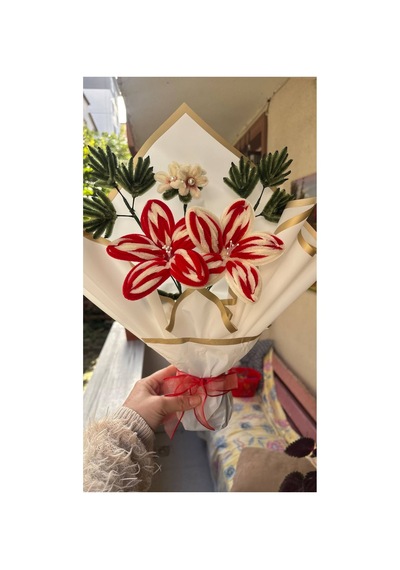 Hediyelik Kırmızı Beyaz Şık Buket Kırmızı - 929047997 Kırmızı