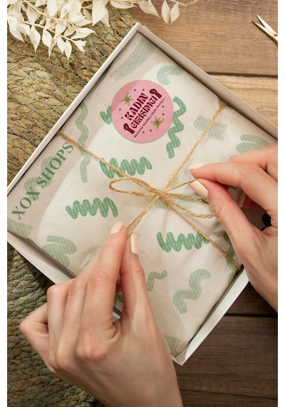 Kadın Girişimci Yuvarlak Sticker Paket Etiketi 3x3cm St2412 Çok Renkli