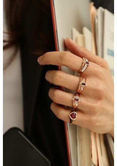 Reis Kuyumculuk T9318 Queen Ruby Altın Yüzük