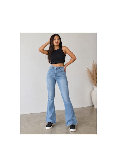 Bluemarlin Buz İşlemli Ön İşlemli Likralı Tam Kalıp Denim İspanyol Paça Jeans Pantolon Mavi Bluemarlin Buz İşlemli Ön İşlemli Likralı Tam Kalıp Denim İspanyol Paça Jeans Pantolon Mavi