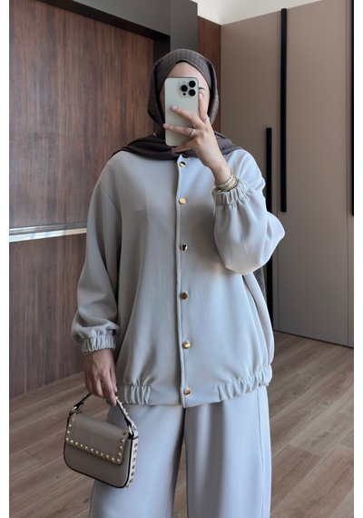 Balenbi Kadın Cupra Modal Bomber Ceketli Bol Paça Pantolonlu Tesettür Takım 3843 - Premium Seri Bej Balenbi Kadın Cupra Modal Bomber Ceketli Bol Paça Pantolonlu Tesettür Takım 3843 - Premium Seri Bej