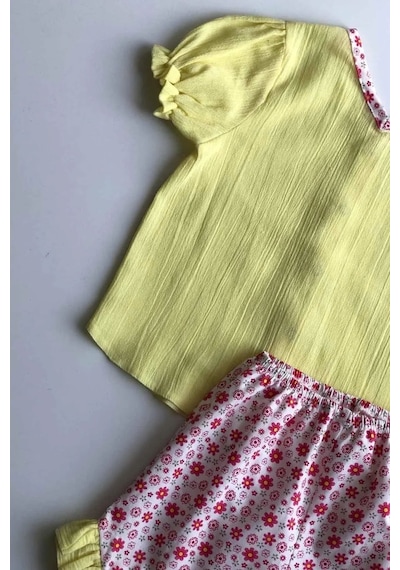 Bertuğ Bebek Fırfırlı Çiçekli Şile Bezi Sarı Kız Çocuk Bebek Şort Takım 001