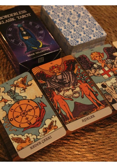 Klasik Borderless Tarot Destesi - 78 Kart