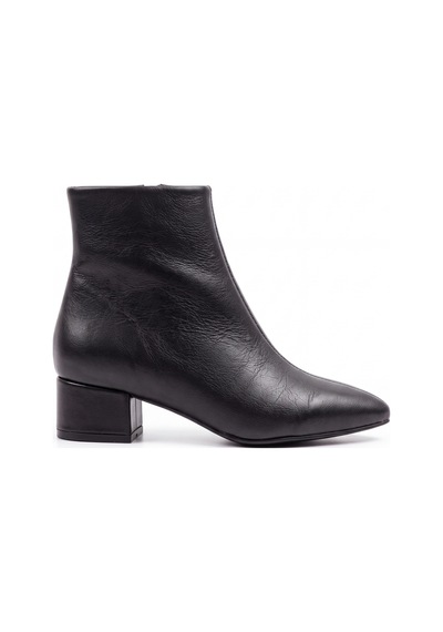 V.s.h Velvet Velar Kadın Siyah Cilt Sivri Burun Alçak Blok Topuklu Yandan Fermuarlı Kısa Bot 4 Cm Topuk-2590 V.s.h Velvet Velar Kadın Siyah Cilt Sivri Burun Alçak Blok Topuklu Yandan Fermuarlı Kısa Bot 4 Cm Topuk-2590