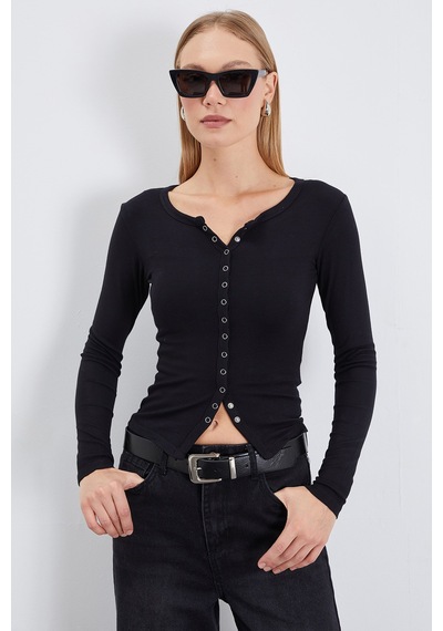 Fullamoda Önü Çıtçıtlı Ribanalı Slim Fit Bluz Siyah