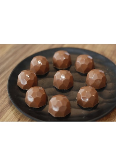 Karamel Çikolata Dolgulu Kristal Sütlü Hediyelik Çikolata 250 Gr