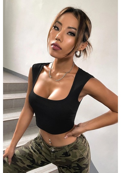 Epilons Zenvial Kadın Siyah Kare Yaka Kalınlaşan Omuz Detaylı Crop Top Bluz Zenviall2