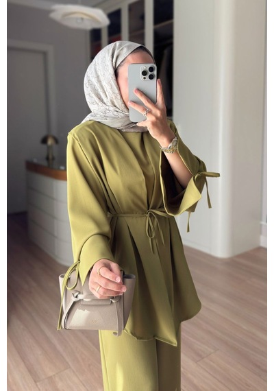 Ka Hijab Kol Detaylı Dökümlü Üçlü Takım - Yeşil