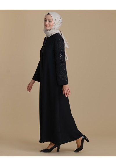 Siyah Kolları Kristal Taşlı Fermuarlı Tesettür Ferace 001