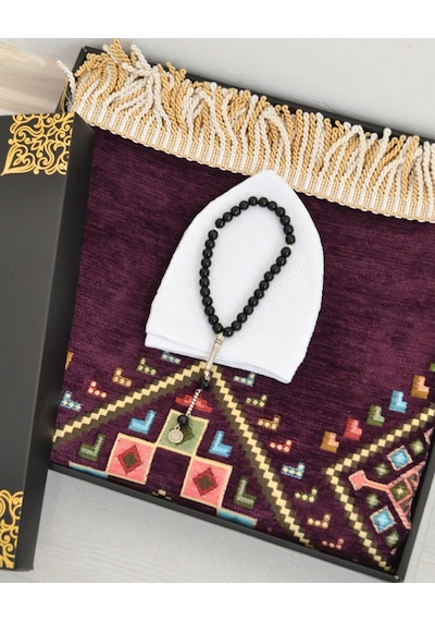 Erkekler İçin Seccade Takke Tesbih Hediyelik Seti Kilim Desenli Kadife Astarlı Seccade, 33 Lü Erkek Tesbihi, Takke Ve Özel Kutu Mor Erkekler İçin Seccade Takke Tesbih Hediyelik Seti Kilim Desenli Kadife Astarlı Seccade, 33 Lü Erkek Tesbihi, Takke Ve Özel Kutu Mor