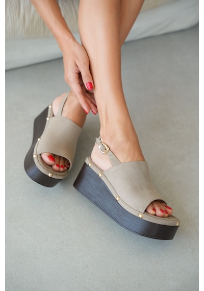 Selin Shoes Navor Kalın Bant Ayarlanabilir Bilek Gold Toka Detay Dolgu Topuk Kadın Sandalet- Vizon Süet VİZON Selin Shoes Navor Kalın Bant Ayarlanabilir Bilek Gold Toka Detay Dolgu Topuk Kadın Sandalet- Vizon Süet VİZON