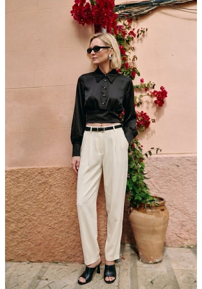 Sateen Düğme Detaylı Saten Bluz - Siyah-137515