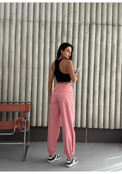 Dizleri Pile Detaylı Paraşüt Pantolon Pembe