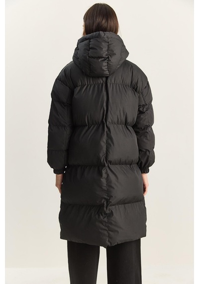 Shade Kadın Cep Detaylı Astarlı Kapüşonlu Uzun Puffer Mont 1129 60283868 - Siyah