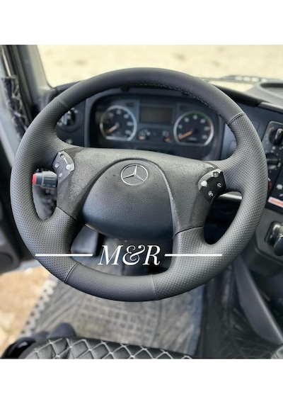 Mercedes Axor Araca Özel  Kaplama Deri Direksiyon Kılıfı Siyah