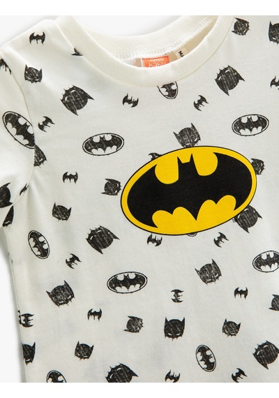Koton Batman Tişört Baskılı Lisanslı Kısa Kollu Bisiklet Yaka Ekru Desenli 3smb10095tk 3SMB10095TK0D1 Ekru Koton Batman Tişört Baskılı Lisanslı Kısa Kollu Bisiklet Yaka Ekru Desenli 3smb10095tk 3SMB10095TK0D1 Ekru