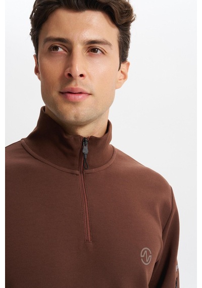 AR-MA Arma Erkek Slim Fit Dik Yaka Yarım Fermuar Pamuklu Sweatshirt Sol Kol Fermuar Cepli K30404685702 Kahverengi AR-MA Arma Erkek Slim Fit Dik Yaka Yarım Fermuar Pamuklu Sweatshirt Sol Kol Fermuar Cepli K30404685702 Kahverengi