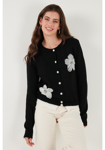 Lela Premium Tül Çiçek Detaylı Regular Fit Bisiklet Yaka Düğmeli Triko Bayan Hırka 680Hi002421 Siyah