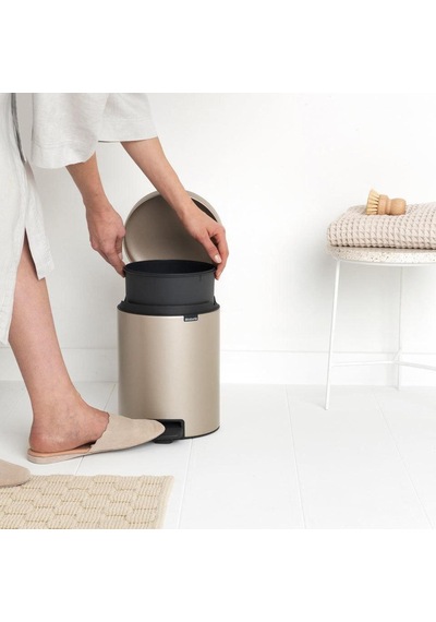 Brabantia Çöp Kutusu 5 Litre Newicon Pedallı Şampanya Rengi 30442