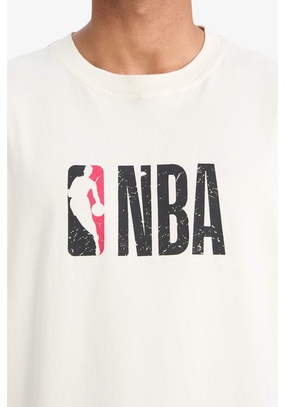 DeFactoFit NBA Wordmark Oversize Geniş Kalıp Bisiklet Yaka Kısa Kollu Tişört W6365AZ25SMER105