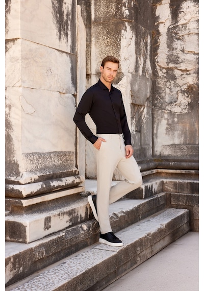 Morven Siyah Slim Fit Dar Kesim Düz Sert Yaka Uzun Kollu Gömlek 99mc004002001 Siyah