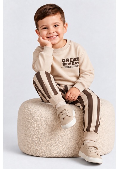 Ahengim Erkek Çocuk Great New Day Baskılı Sweatshirt Ve Çizgili Eşofman Altı 2 Li Takım Ak124 Kahverengi