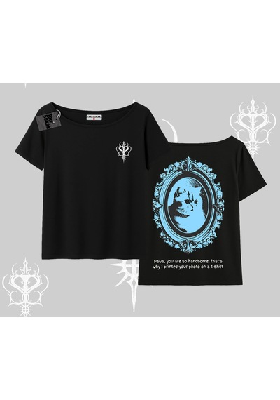 Tarzsokak Çerçeveli Kedi Baskılı Kayık Yaka Tshirt Siyah