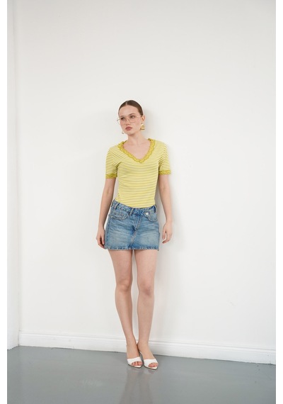 Verymoda D 3006 Yaka Ve Kol Ucu Güpür V Yaka T Shırt - D3006 Yağ Yeşili