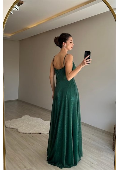 Neşeli Butik Kadın Işıltılı Askılı Yırtmaç Detayı Şifon Abiye Elbise Nm002 Zümrüt Yeşili Neşeli Butik Kadın Işıltılı Askılı Yırtmaç Detayı Şifon Abiye Elbise Nm002 Zümrüt Yeşili