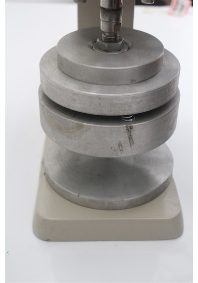 Ayvazian Soğuk Hamur Pres Makinesi 144mm Pnömatik