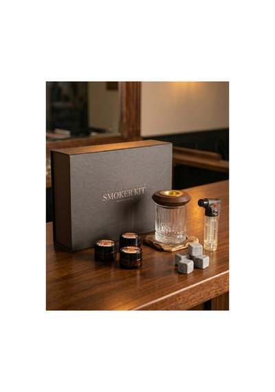 Lüx Kutulu Hediyelik Viski Tütsüleme Seti / 1 Adet Smoker / 1 Adet Viski Bardağı / 6 Adet Viski Taşı / Torch Çakmak / 3 Farklı Talaş / Kullanım Kartı / Hediye Kartı / Full Set Kokteyl Tütsüleme Kiti - 886844069