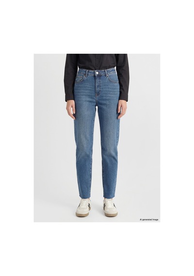 LC Waikiki Alıta Cıty Farkıyla Lcw Modest İndigo Denim Düz Mom Fit Yüksek Daralan Paça Kadın Jean Pantolon İndigo - 939986815 İndigo LC Waikiki Alıta Cıty Farkıyla Lcw Modest İndigo Denim Düz Mom Fit Yüksek Daralan Paça Kadın Jean Pantolon İndigo - 939986815 İndigo