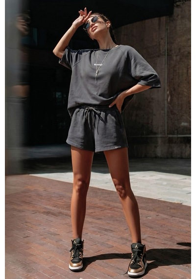 Woneagle Kadın Antrasit Oversize Bisiklet Yaka Şortlu Takım Loungewear Antrasit Antrasit Woneagle Kadın Antrasit Oversize Bisiklet Yaka Şortlu Takım Loungewear Antrasit Antrasit