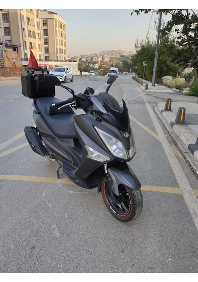 Motocam Sym Joymax 250 İ Ön Cam 2015-2016 Model 65cm Şeffaf Renkli 4mm Aparatsız