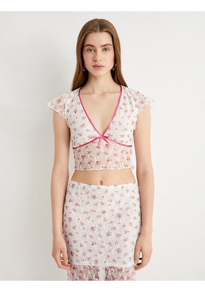 Koton Çiçekli Tül Dantel Bluz Crop Fiyonk Detaylı Fırfırlı V Yaka Slim Fit Pembe Desenli 4sal30204ık Pembe Koton Çiçekli Tül Dantel Bluz Crop Fiyonk Detaylı Fırfırlı V Yaka Slim Fit Pembe Desenli 4sal30204ık Pembe