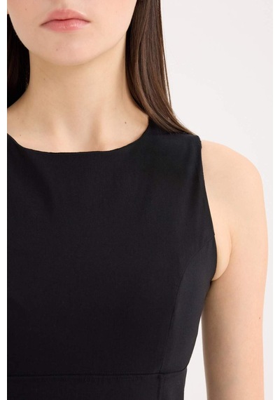 DeFacto Bodycon Vücudu Saran Bisiklet Yaka Bengalin Kolsuz Mini Elbise E3975AX25SPBK81