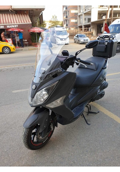 Motocam Sym Joymax 250 İ Ön Cam 2013-2016 Model 75cm Şeffaf Renkli 4mm Uzun