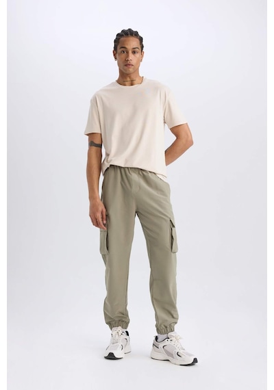 DeFactoFit Sporcu Jogger Eşofman Altı Slim Fit Dar Kesim Dokuma Kargo Cepli Standart Paça D3884AX24WNKH465