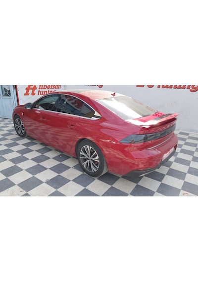 Peugeot 5008 Spoiler---Fibersan Tuning