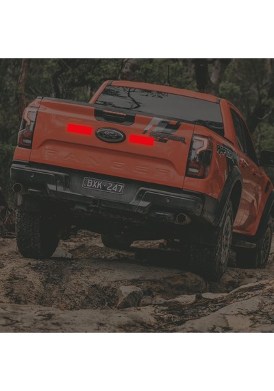 Kırmızı Reflective Reflektif 2'li Dikdörtgen Sticker Paketi Otomobil Motosiklet Reflektif Parlayan Sticker Etiket Modeli