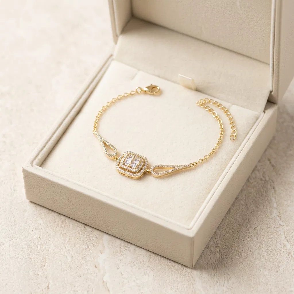 925 Ayar Gümüş Baget Taşlı Gold Renk Kadın Bileklik