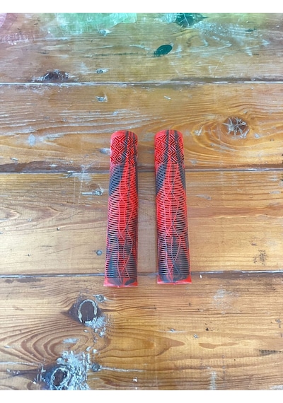 165 Mm Bisiklet Silikon Ergonomik Yumuşak Elcik Bmx, Scooter, Dağ Bisikleti Uyumlu Elcik Kırmızı 165 Mm Bisiklet Silikon Ergonomik Yumuşak Elcik Bmx, Scooter, Dağ Bisikleti Uyumlu Elcik Kırmızı