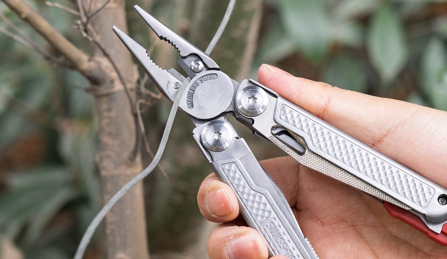 Swisstech 20-ın-1 Multi Tool Açık Gri
