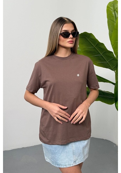 Giysa Kadın Gümüş Aksesuar Detaylı Pamuklu T-shirt Açık Kahverengi - 26y 26510 Giysa Kadın Gümüş Aksesuar Detaylı Pamuklu T-shirt Açık Kahverengi - 26y 26510