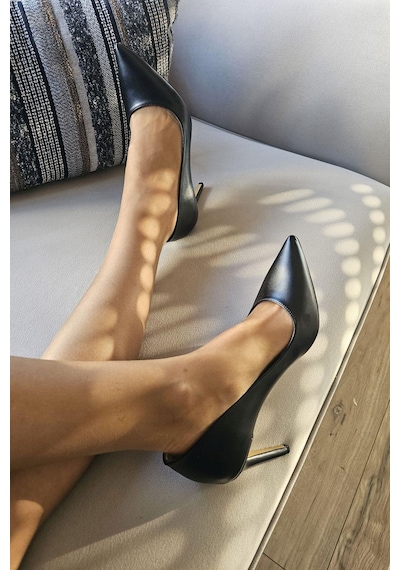 036 150 Topukla Kadın İnce Topuk Stiletto Siyah Deri