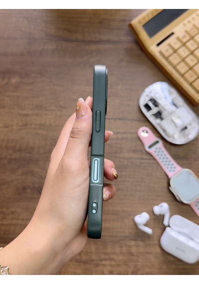 Apple iPhone 16 Uyumlu Premium Deri Dokulu Darbelere Karşı Dayanıklı Nazal Silikon Kılıf Haki