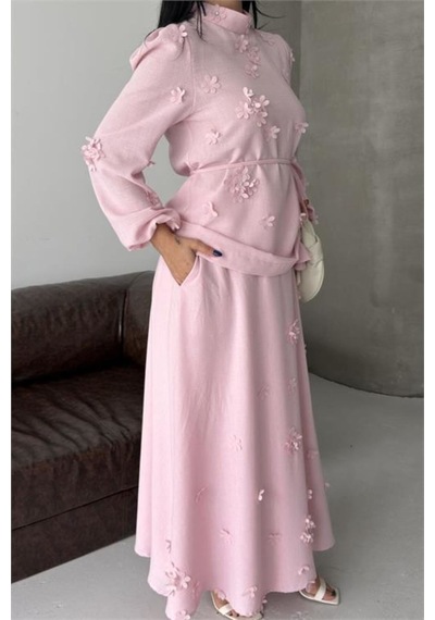 Neşeli Butik Kadın Pembe Keten Kumaş Çiçek Aplikeli Hakim Yaka Etekli Takım Nbms2629